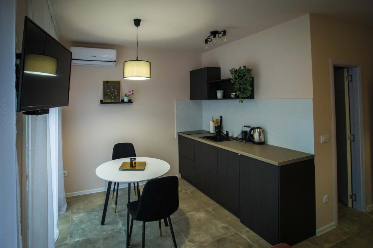 Apartmani Mis Шабац Экстерьер фото