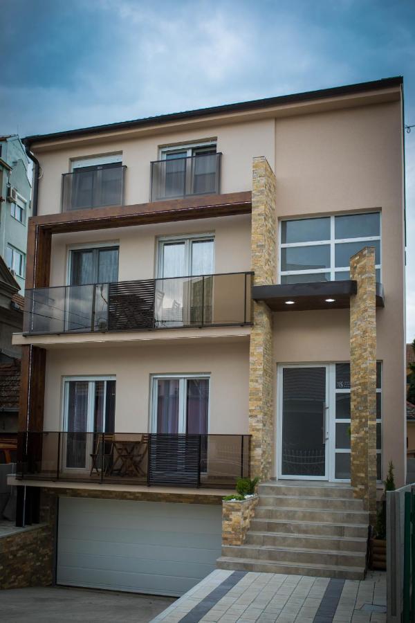 Apartmani Mis Шабац Экстерьер фото